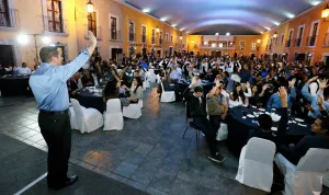 Vamos por las mayorìas, no somos de migajas, vamos por el cambio: RMV