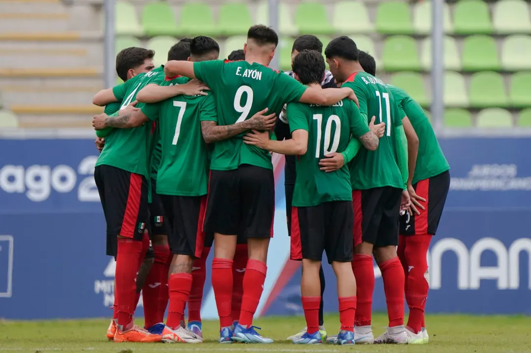 M{exico vence a Uruguay