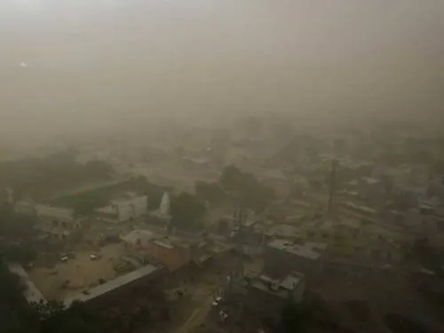 Tormentas barren India; hay más de 200 muertos