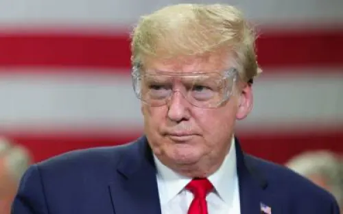 Twitter advierte por primera vez que Trump publica datos falsos