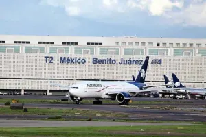 Aeropuerto CDMX, sin afectaciones por caída de ceniza