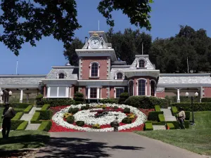 Video: El rancho Neverland, de Michael Jackson, vuelve a salir a la venta