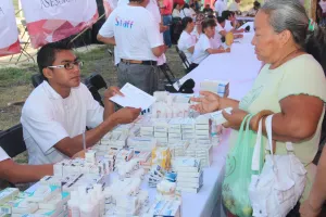 Llevan a cabo jornada de salud en Huauchinango