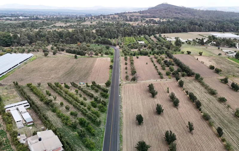Con obras carreteras, gobierno estatal reactiva desarrollo económico de Puebla