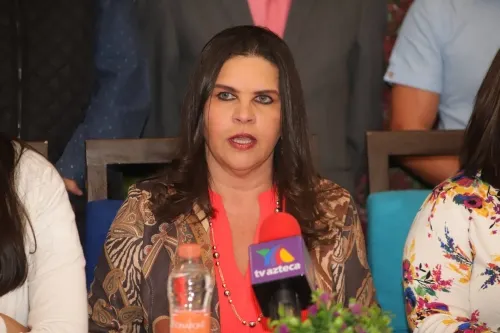¡El colmo! Norma Layón denuncia a pobladores que se manifestaron contra policías municipales