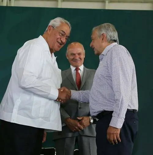 Los Mensajes de AMLO en Puebla (“Que Nadie se Atreva a Usar mi Mombre”)