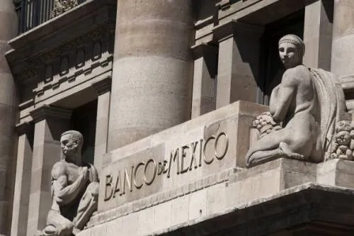 Riesgo de menor crecimiento económico en 2018: Banxico