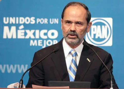 Gustavo Madero advierte que se desmorona opinión artificial del triunfo de Peña