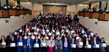 SMDIF Puebla reconoce a prestadores de servicio social y prácticas profesionales
