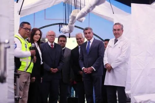 José Narro y Tony Gali presentan el primer Hospital de Campaña Móvil de Puebla