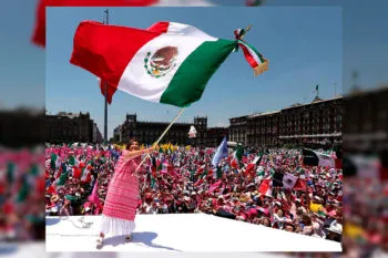 Marea Rosa desborda el zócalo de Ciudad de México al grito de “¡Xóchitl presidenta!”