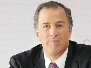 Meade corrige a Carstens; no nos precipitemos por EU, dijo