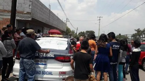 Policías aseguran a mujer por intento de robo de infante