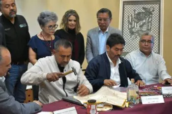 Impulsa José Luis Figueroa reconocimiento al papel picado de Huixcolotla