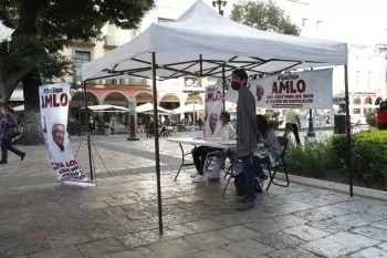 Apenas validan 17.8% de firmas en Puebla para revocación de mandato