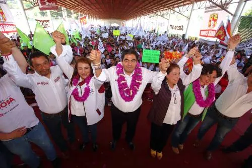 Se compromote Barbosa a dotar de servicios de calidad a la población