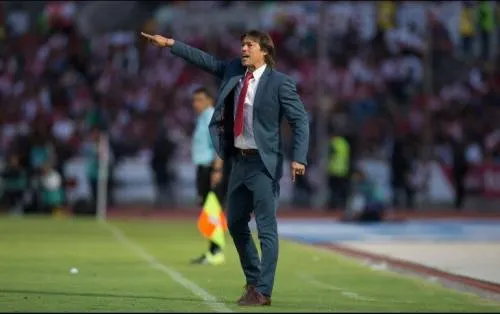 Almeyda, aclamado en el estreno de la película de Chivas