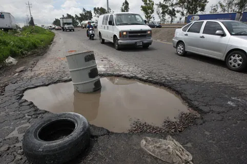 Ayuntamiento culpa al Soapap de baches