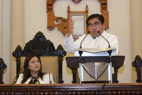 Pide Barbosa a Rivera denunciar irregularidades y sacudirse a priistas y panistas de su gobierno