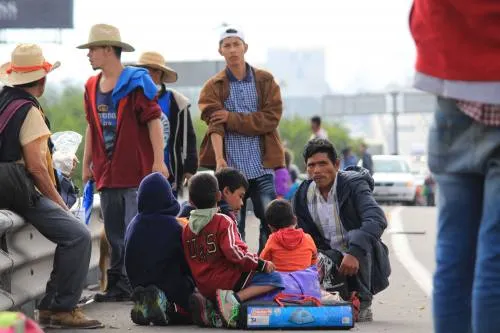 Juconi detectó a más de mil 800 niños centroamericanos que viajaban solos en la Caravana Migrante