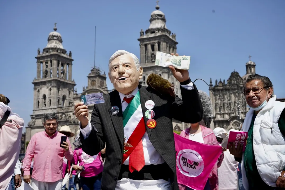 Manifestación en contra del INE en CDMX