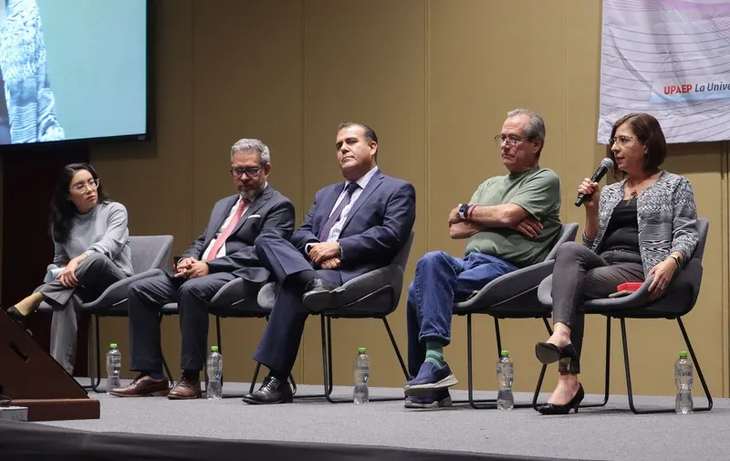 upaep-panel-medios-comunicacion