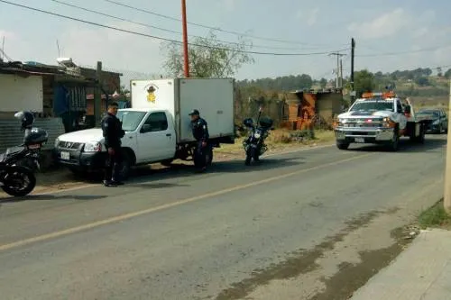 Policía de San Pedro Cholula recuperan camioneta robada