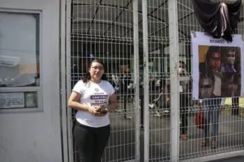Activista Andrea Lezama denuncia presión del Ministerio Público para que otorgue perdón a su agresor