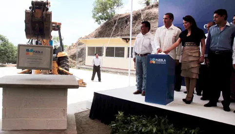Coloca RMV la primera piedra del centro integral de servicios