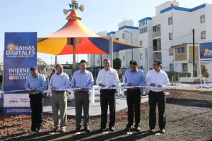 Mejores servicios y conectividad para los poblanos: Tony Gali
