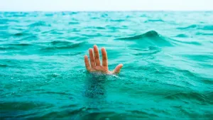 Pastor se ahoga al intentar caminar como Jesús ”sobre las aguas”