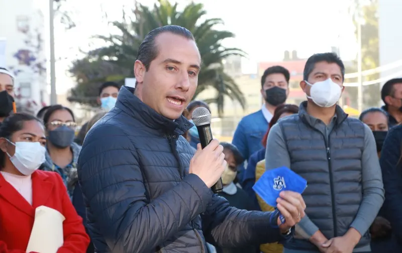 Lalo dice: Ni Riestra, ni Genoveva