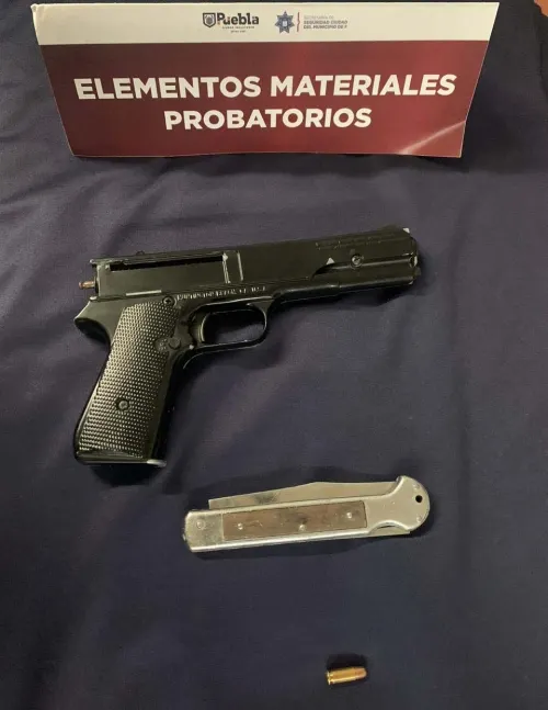 Detuvo policía municipal de puebla a tres probables asaltantes de transeúnte