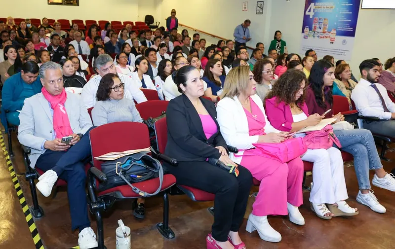 Organizan SEDIF y Secretaría de Salud de Puebla panel sobre cáncer de mama