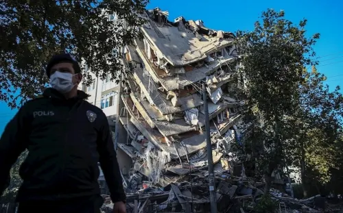 Van al menos 62 muertos por terremoto en Turquía