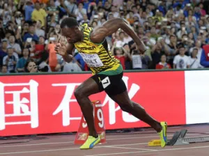 Usain Bolt es campeón mundial en 200 metros planos