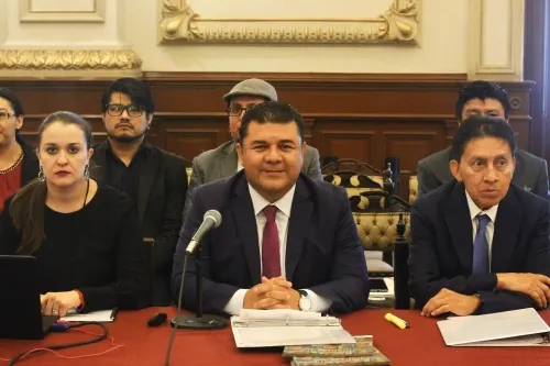 Responsable de Comunicación niega plagio de material de administración de Banck