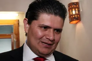 Denuncian a Dolores Parra por meter las manos en proceso electoral