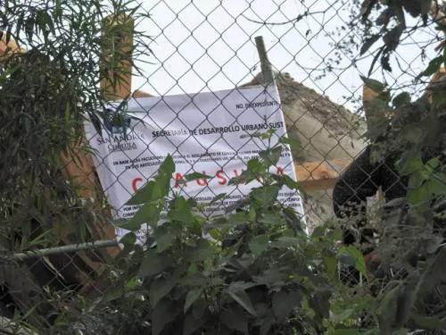 Se cae techo de construcción y deja un hombre muerto en Cacalotepec