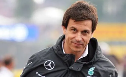 Toto Wolff descarta el acuerdo Hamilton-Ferrari