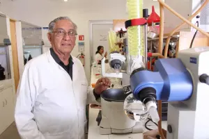 Investigador de la BUAP sintetiza agentes anticancerígenos