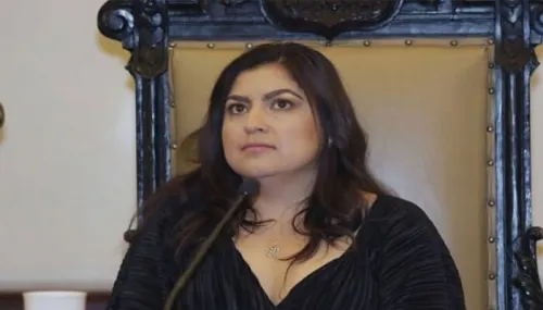 ¿Y los fieles regidores de Claudia Rivera?