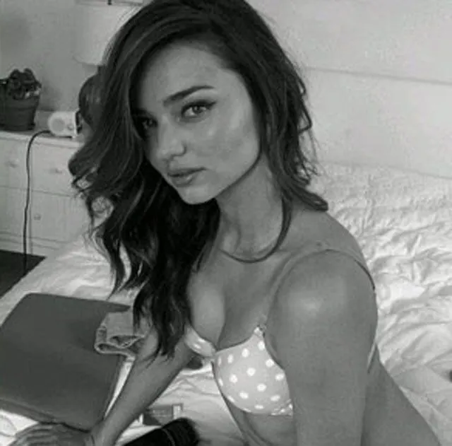 Miranda Kerr se desnuda para sus followers