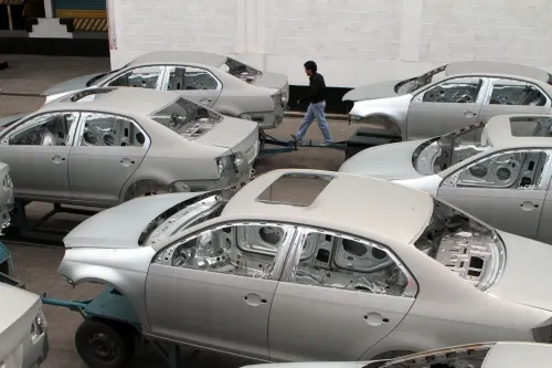 CCE espera que el sector automotriz sí arranque el 15 de junio, para evitar más pérdidas económicas