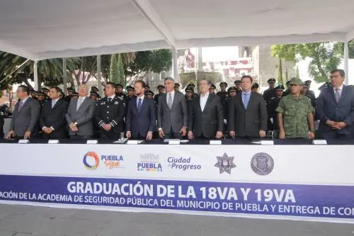Encabezan  Gali y Banck ceremonia de graduación de 199 cadetes de la Academia de Policía Municipal