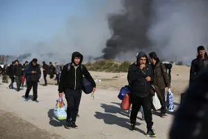 Francia concluye el desalojo de miles de inmigrantes en ‘La Jungla’