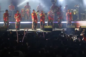 Cuisillos y la Imponente ponen a bailar el Foro Artístico de la Feria de Puebla