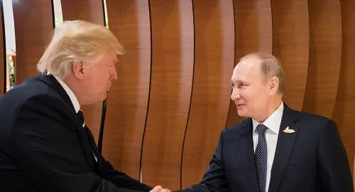 Asesores de seguridad de Trump le advirtieron que no felicitara a Putin