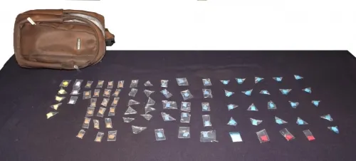 Fueron detenidas dos personas con envoltorios de drogas
