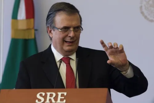 Ebrard habla con Alemania sobre tratamientos y vacuna contra Covid-19